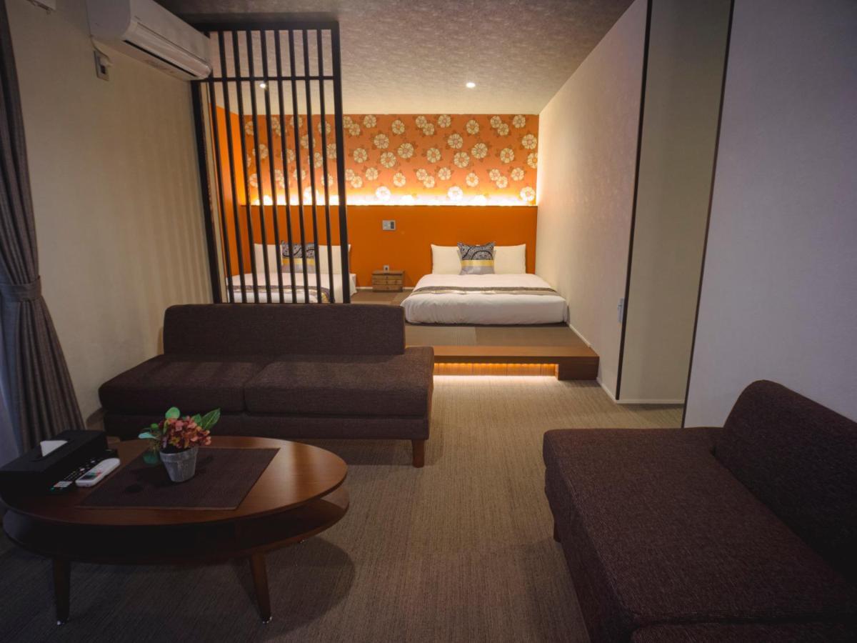 Апарт готель Grand Base Hakata Sumiyoshi Фукуока Екстер'єр фото
